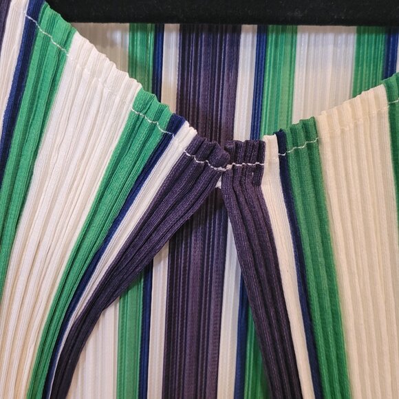 Chico's Green, Blue and White Jacket - Size 3 - Picture 3 of 4